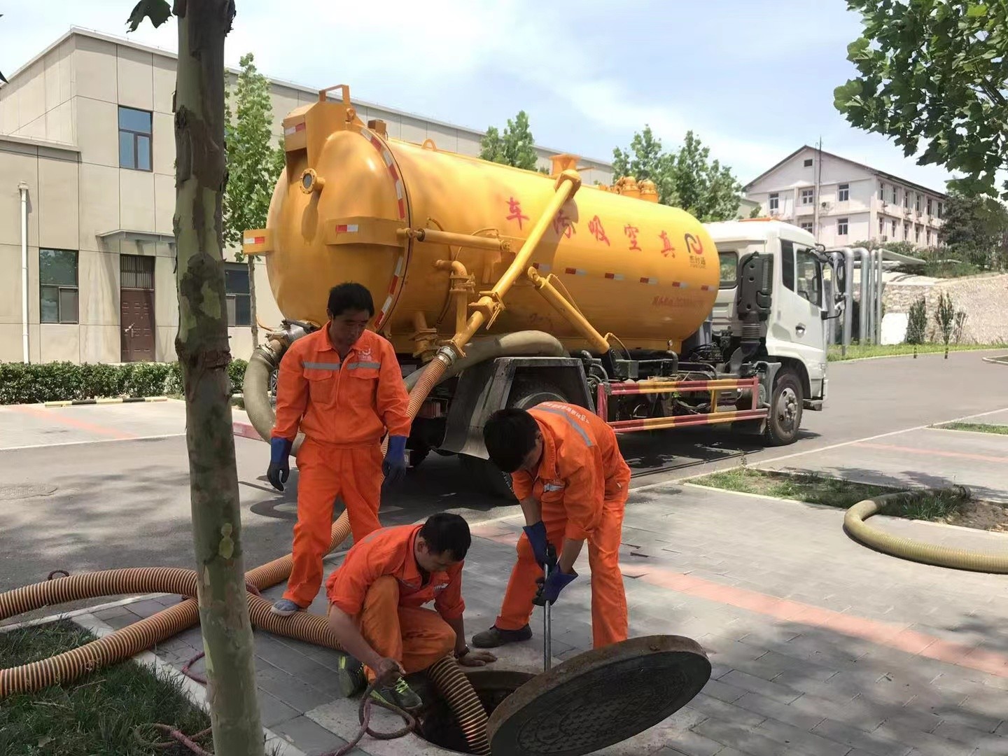 东乡化粪池清理与5-8吨吸粪车施工效率分析